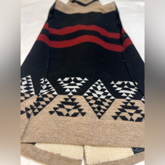 Aztec Print Faux Fur Shearling Asymmetrical Vest - Picture 3 of 5